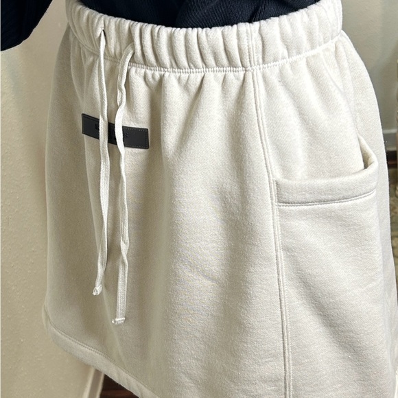 Essentials wheat miniwith Drawstring Waist - Picture 4 of 9